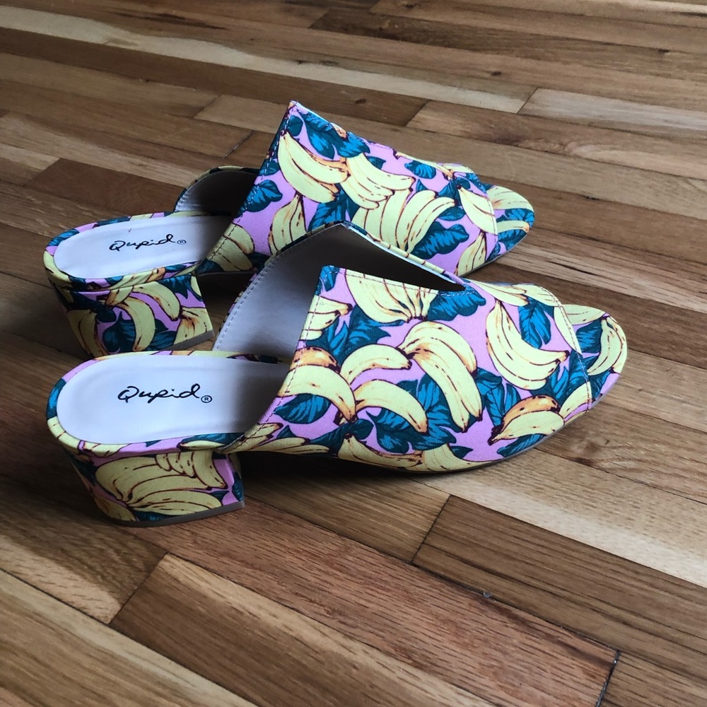 Mule Banana Print Shoes